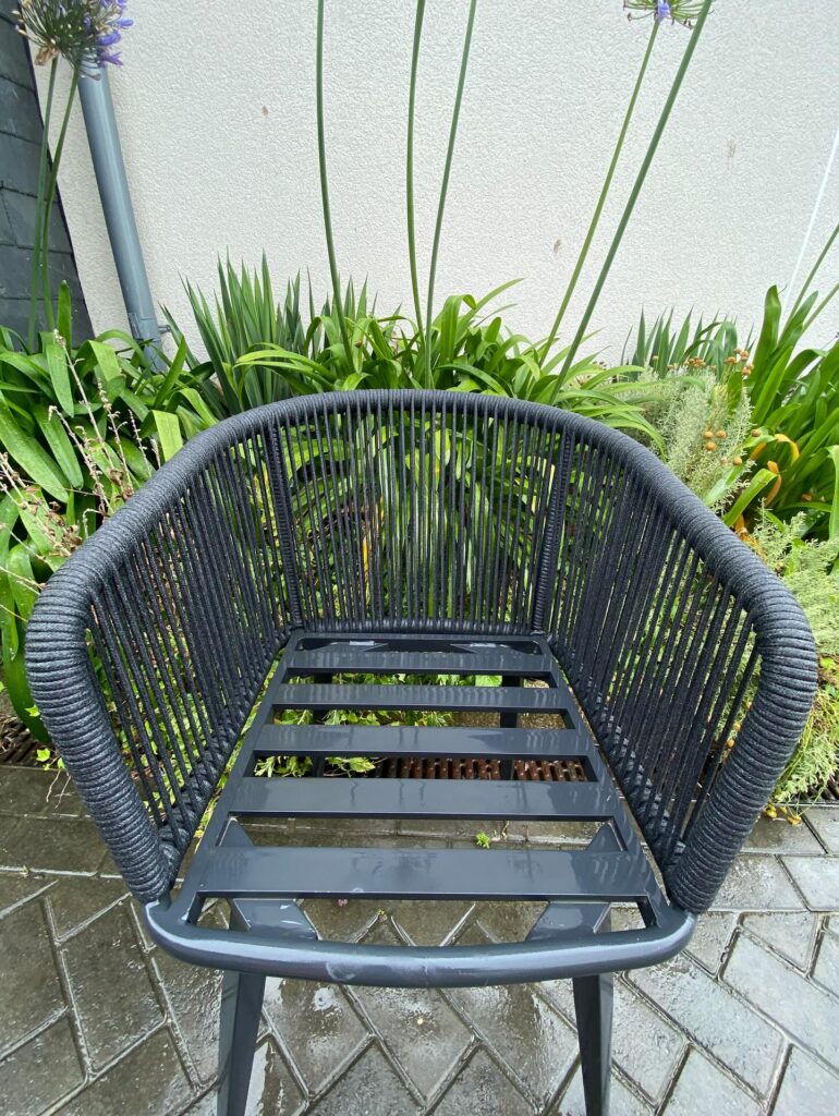 garden chair cleaned like new