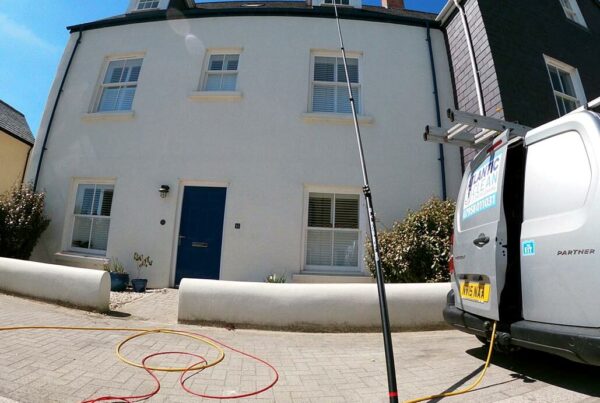 window cleaner service newquay cornwall