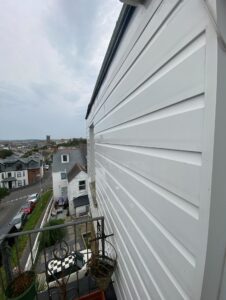 render wall cleaning and graffiti removal after