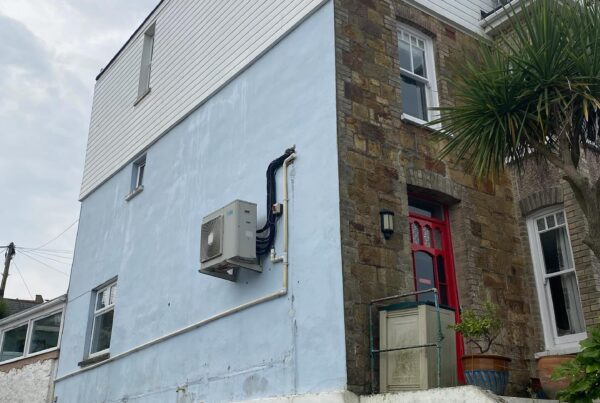 render wall cleaning and graffiti removal after clean